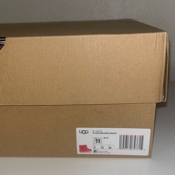 UGG Mini Sherpa Corduroy Platform Boot NIB 11US CHURRO UGGS in NANTUCKET CORAL - Picture 3 of 10